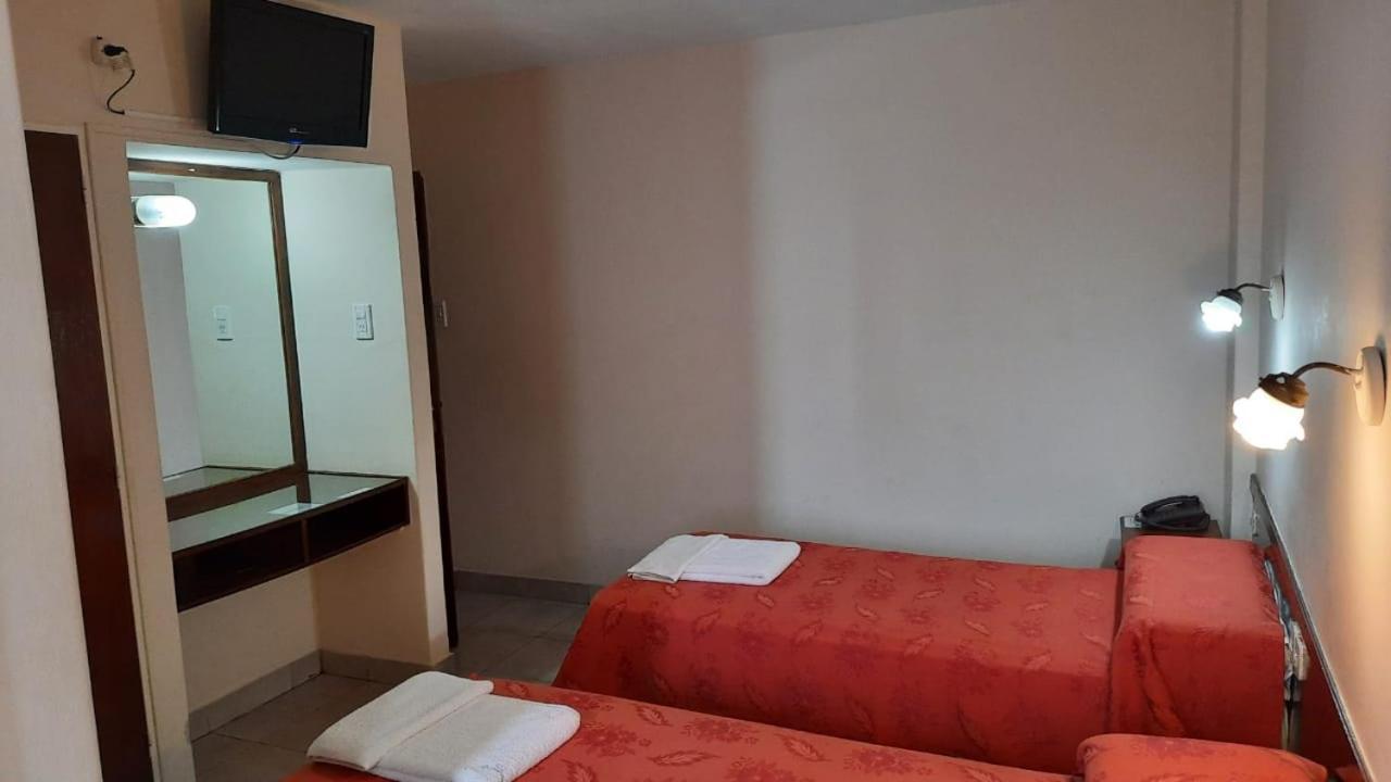 Hotel Marilian II Salta Esterno foto