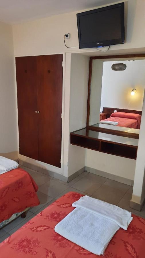 Hotel Marilian II Salta Esterno foto